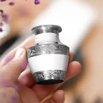 Latest design Mini metal  ashes urns for pet adult male female Decorative and human stable  in white color for loved ones memory