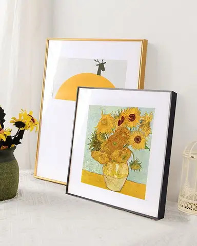 Mounted wall hanging, thin and narrow edged flat aluminum alloy photo frames