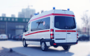 Sprinter324 Box Type Ambulance, Mobile ICU Ambulance,Medical Automobile