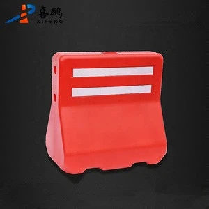 Water Filled Traffic Blowing Plastic Road Safety Barrier For Sale