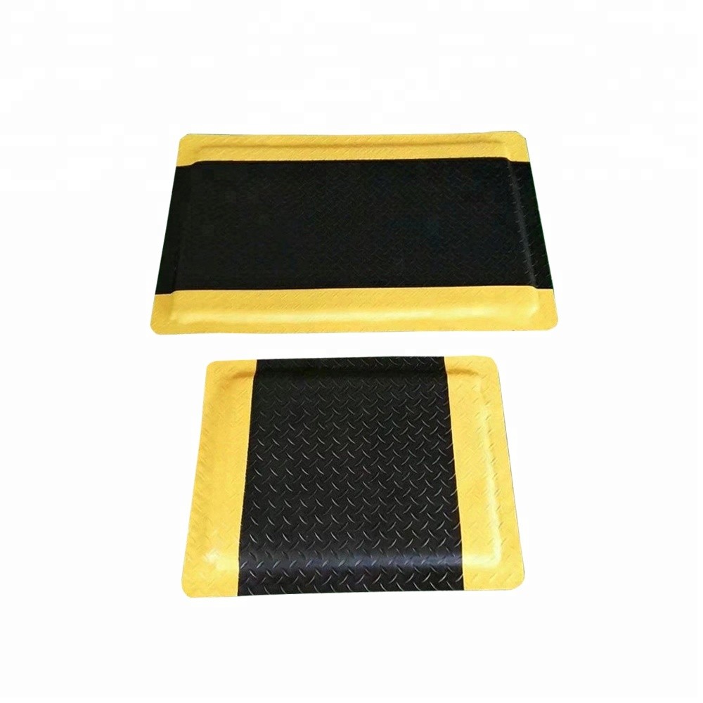 Wearwell UltraSoft Diamond-Plate antifatigue floor mat